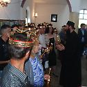 Саборно венчање осамнаест парова у храму Св. Саве у селу Доње Кусце код Гњилана