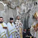 Metropolitan Amfilohije served the Liturgy on the Feast of the Cross in Ostrog