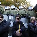Срби и даље на барикадама 