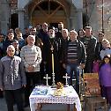 Владика Атанасије освештао крстове за цркву у Дражњу