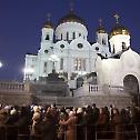Russians Flock To See Virgin Mary Relic 