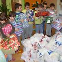 Верско добротворно старатељство поделило пакетиће деци на северу Косова и Метохије