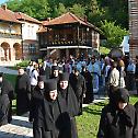Света тајна jелеосвећења у манастиру Каленић