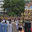 Metropolitan Nikolaj Blesses Crosses for New Church in Foča