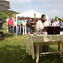 Прослава празника Педесетнице на рушевинама манастира Св. Тројице у Мушутишту