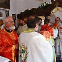 Света Литургија у манастиру Велуће