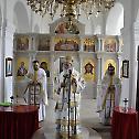 Митрополит Јован у манастиру Лепавина