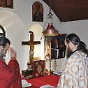 Литургија у Доњем острошком манастиру у Недјељу трећу по Духовима