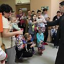 ЦО Шабац: Пакетићи деци која ће Божић провести у болници 