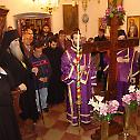 Митрополит Амфилохије одслужио у Цетињском манастиру јутрење Великог петка