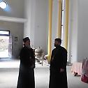 Владика Атанасије посетио парохију оштролучку