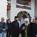 Патријарх српски Иринеј освештао српску цркву у Печују