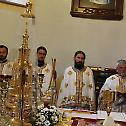 На празник Праведне Матроне Московске митрополит Порфирије и владика Јефрем служили у манастиру Крупи