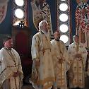 Почетак Петровданског поста литургијски прослављен у храму светог Саве