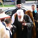 Девет стотина људи дочекало  Српског Патријарха Иринеја у Хамилтону на Бартону