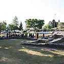 Литургија на остацима древног храма Светог Јована Владимира у центру Бара