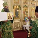 Епископ Инокентије подарио православној цркви у Северној Кореји икону кнеза Владимира