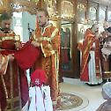 Поклоници из Москве у руској цркви Свете Тројице у Београду
