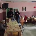Владика Арсеније посетио Прихватилиште за одрасла и стара лица
