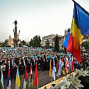 Православна омладина окупљена на тргу Аврама Јанкуа у Клужу-Напоци