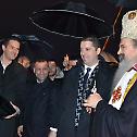 Епископ Теодосије освештао бадњак у Косовској Митровици
