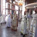 Литургијско сабрање у Светогеоргијевском храму у Сурдулици 
