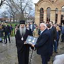Ватерполисти Србије посетили манастир Грачаницу