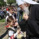 Патријарх српски са децом у ишчекивању Васкрса
