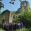 Пренос моштију Светог оца Николаја у манастиру Лапушња