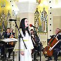 Концерт српско-руске песме крипти храма Светoг Саве