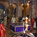 Митрополит Амфилохије на Велику суботу богослужио у храму Светог Јована Владимира у Бару 