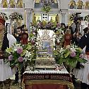 Waves of faithful Greeks continue to venerate Cincture of Theotokos
