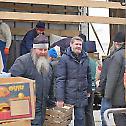 Волонтери сакупили 28 тона помоћи за Божић