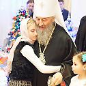 Met. Onuphry of Kiev visits, brings Christmas gifts to sick and orphaned children at monastery
