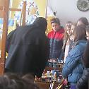 Ђаци верске наставе у посети манастиру Жичи 