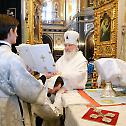 Патријарх московски Кирил служио јутрењу Велике суботе с чином погребења у храму Христа Спаситеља      