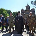Епископ Теодосије са командантима НАТО-а и КФОР-а