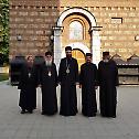  Епископи Милутин и Силуан и архимандрит Доротеј у манастиру Лелић