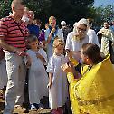 Празнично крштење две стотине лица у реци покрај Јекатеринбурга 