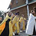 Празнично крштење две стотине лица у реци покрај Јекатеринбурга 