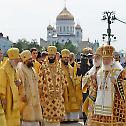 Торжественом Литургијом испред Саборне цркве Кремља најсвечаније прослављена годишњица Крштења Руса