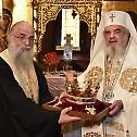 Румунски Патријарх осветио реплику круне Светог Стефана Великог