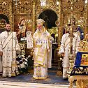 Румунски Патријарх осветио реплику круне Светог Стефана Великог