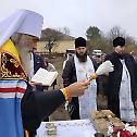 Украјински верници подижу нову цркву у замену за цркву коју су отели расколници