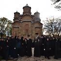Патријарх Иринеј свечано дочекан у манастиру Грачаници