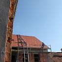 Нови кров на Епархијском двору у Карловцу