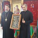 Одежде руских светитеља у српској парохији у Шведској 