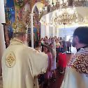 Епископ Теодосије отворио добротворни пункт у Лепосавићу