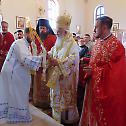 Епископ Милутин богослужио у храму Свете Петке у Црвеној Јабуци