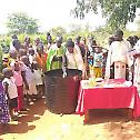 Уганда: 60 лица саборно крштено
